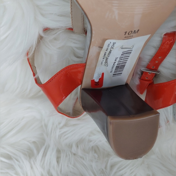 Orange and beige sandals by Jessica in size 10 - Picture 7 of 10